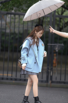 女人自慰时屁股底下大片湿